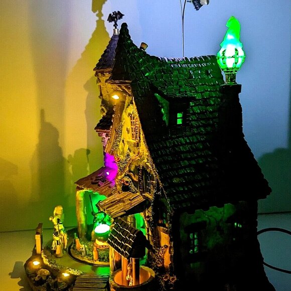 Lemax Wicked Garden Coven Witches Castle Animated Sound LED's Halloween Village - Picture 4 of 5